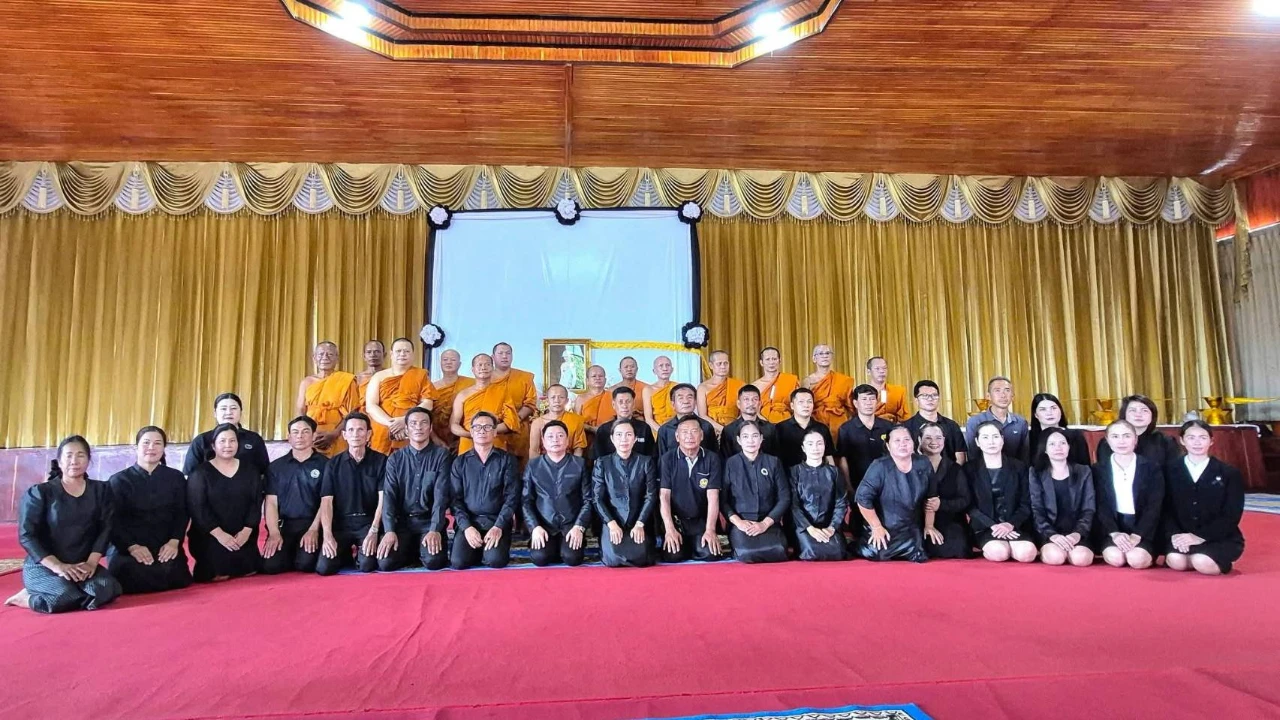 นายประยงค์ ปักการะโต นายกเทศมนตรีตำบลหัวดง เป็นประธาน ในพิธีบำเพ็ญกุศลสวดพระอภิธรรม เพื่ออุทิศถวายพระกุศล แด่สมเด็จพระเจ้าลูกเธอ เจ้าฟ้าพัชรกิติยาภา นเรนทิราเทพยวดี กรมหลวงราชสาริณีสิริพัชร มหาวัชรราชธิดา